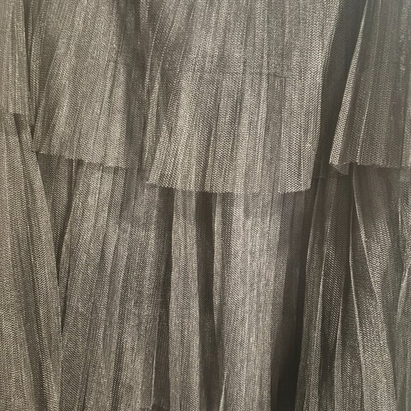 Jealous Tomato Black Layered Ruffle sleeveless top SZ Large - Picture 2 of 11